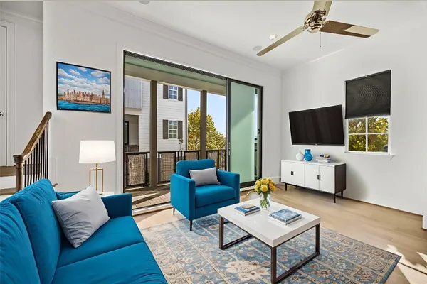 $3,150 | 2234 Lou Ellen Lane, Unit D, Houston, TX 77018