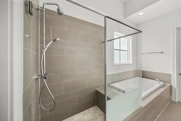 $3,150 | 2234 Lou Ellen Lane, Unit D, Houston, TX 77018