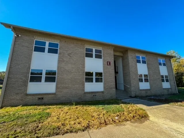 $1,300 | 204 South Clydeton Road, Unit C, Waverly, TN 37185