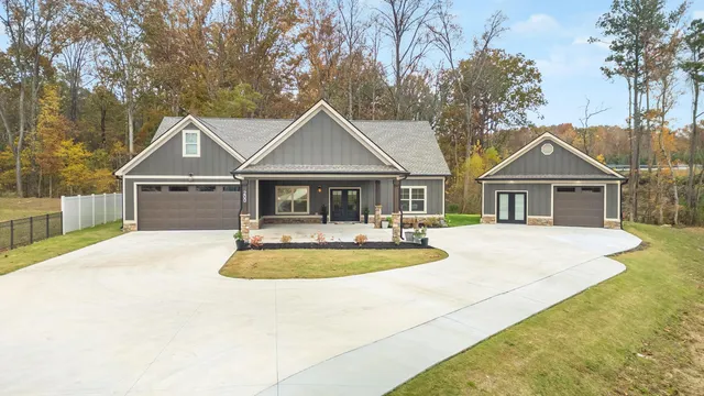 $539,900 | 200 Bridlewood Drive, Ringgold, GA 30736