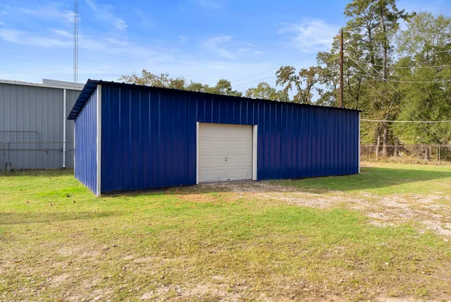 a view of an empty garage