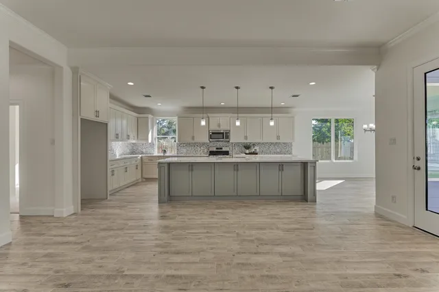 $445,000 | 1718 Eastvale Drive, Spring, TX 77386