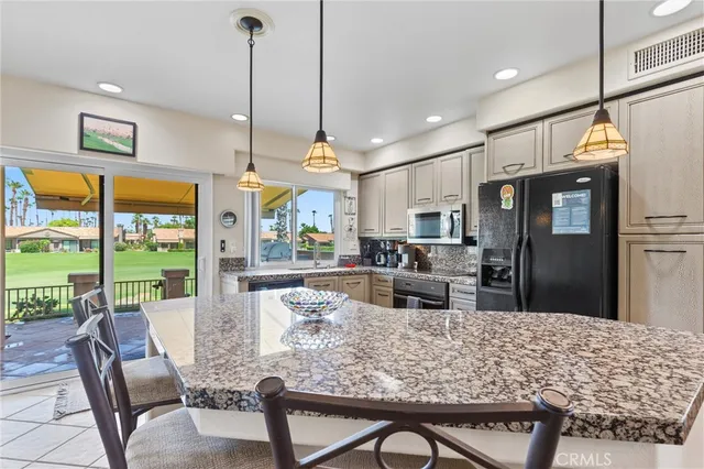 $785,000 | 38750 Wisteria Drive, Palm Desert, CA 92211