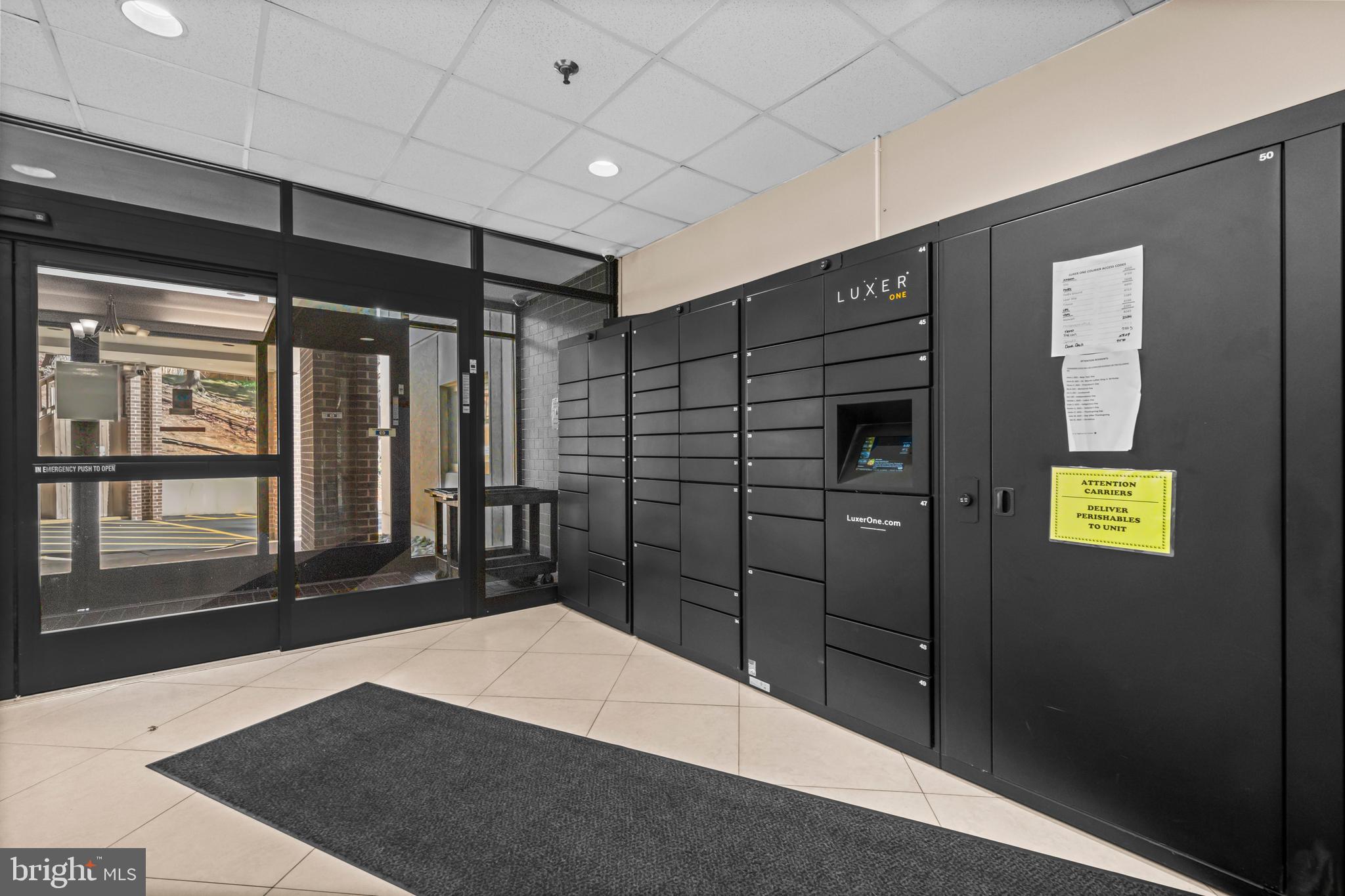 5911 Edsall Road, Unit 1209 Alexandria, VA 22304 - Photo 24 of 30 a room with closet and window