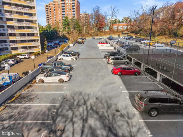 $199,900 | 5911 Edsall Road, Unit 1209, Alexandria, VA 22304