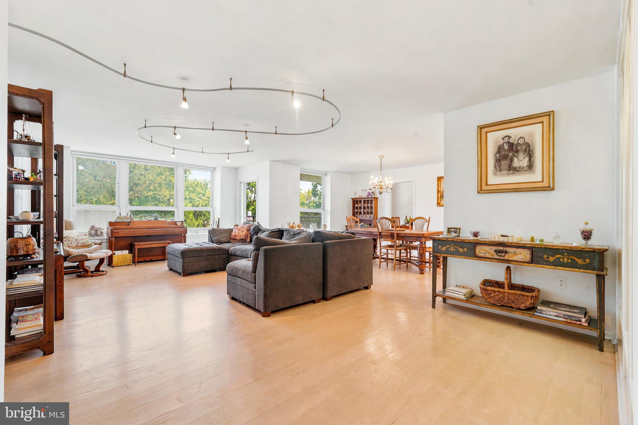 41 Conshohocken State Road, Unit 503 Bala Cynwyd, PA 19004 - Photo 5 of 24 Living Room with door to balony