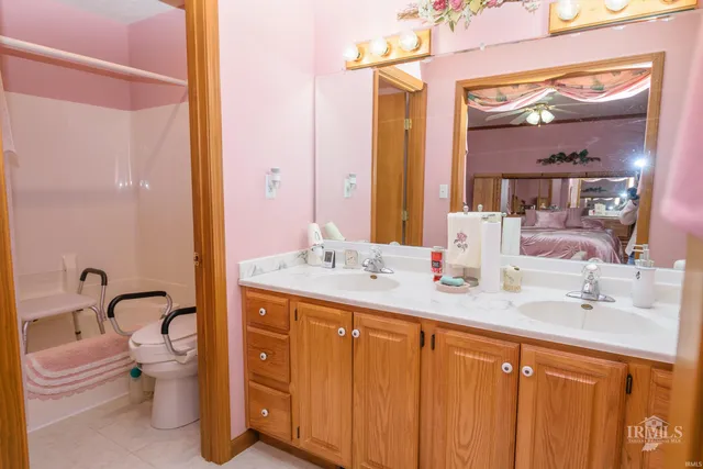 $359,900 | 5114 South Jamaica Drive, Muncie, IN 47302