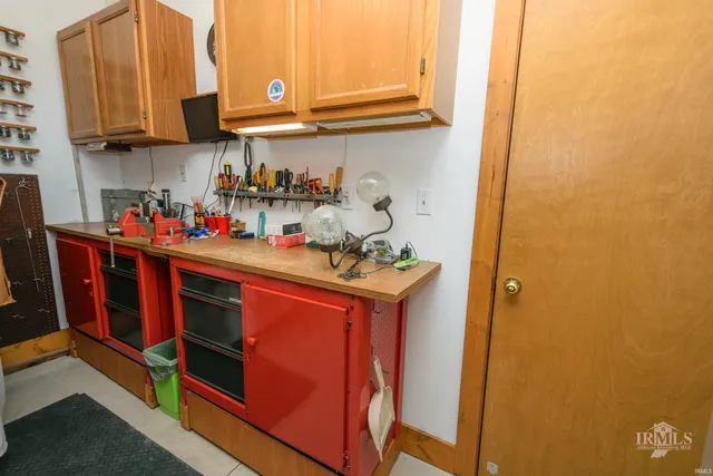 $359,900 | 5114 South Jamaica Drive, Muncie, IN 47302