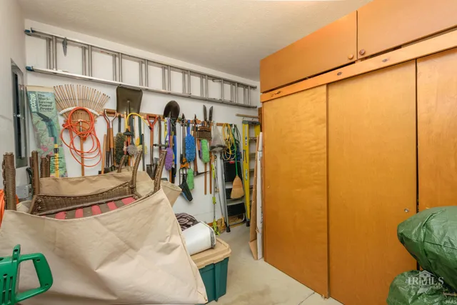 $359,900 | 5114 South Jamaica Drive, Muncie, IN 47302