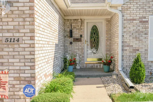 $359,900 | 5114 South Jamaica Drive, Muncie, IN 47302