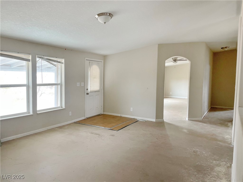 1740 West Wilson Road Pahrump, NV 89048 - Photo 9 of 13 Front living room area