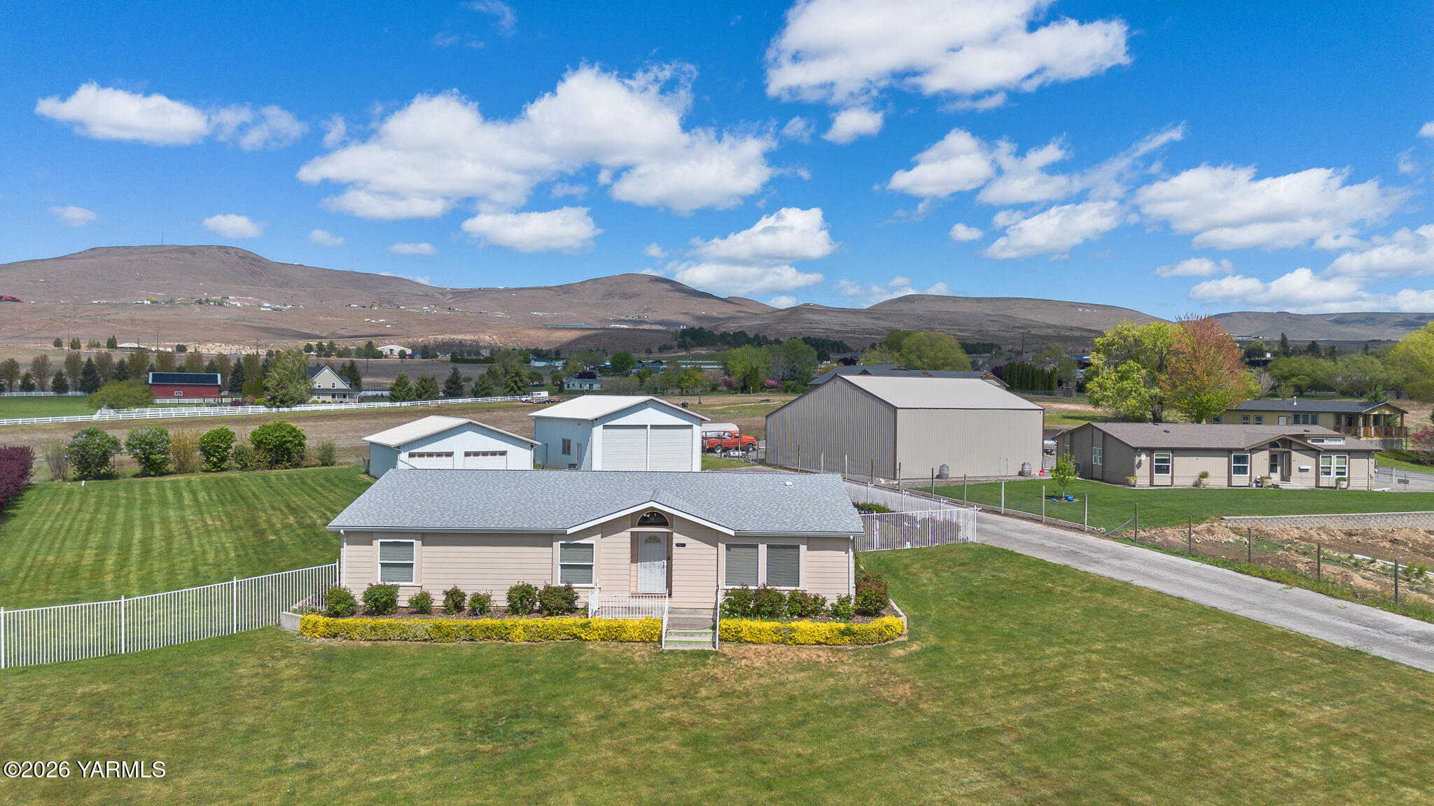 7001 Bittner Road Yakima, WA 98901 - Photo 2 of 38 7001 Bittner Rd