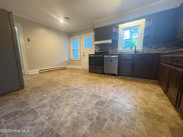 $275,000 | 301 River Road, Washington, NC 27889