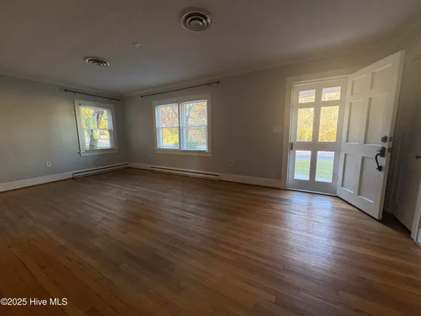$266,500 | 301 River Road, Washington, NC 27889
