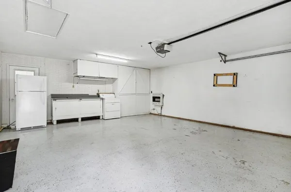 $479,000 | 598 Scotts Drive, Delton, MI 49046