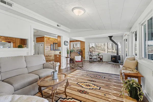 $479,000 | 598 Scotts Drive, Delton, MI 49046