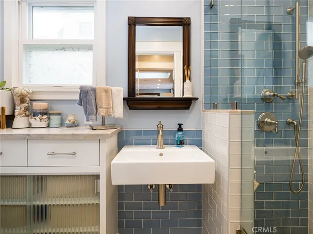 $1,595,000 | 211 East Pine Avenue, El Segundo, CA 90245