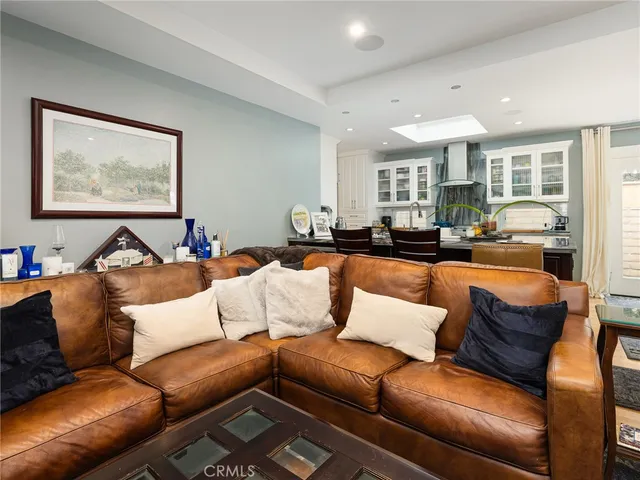 $1,595,000 | 211 East Pine Avenue, El Segundo, CA 90245