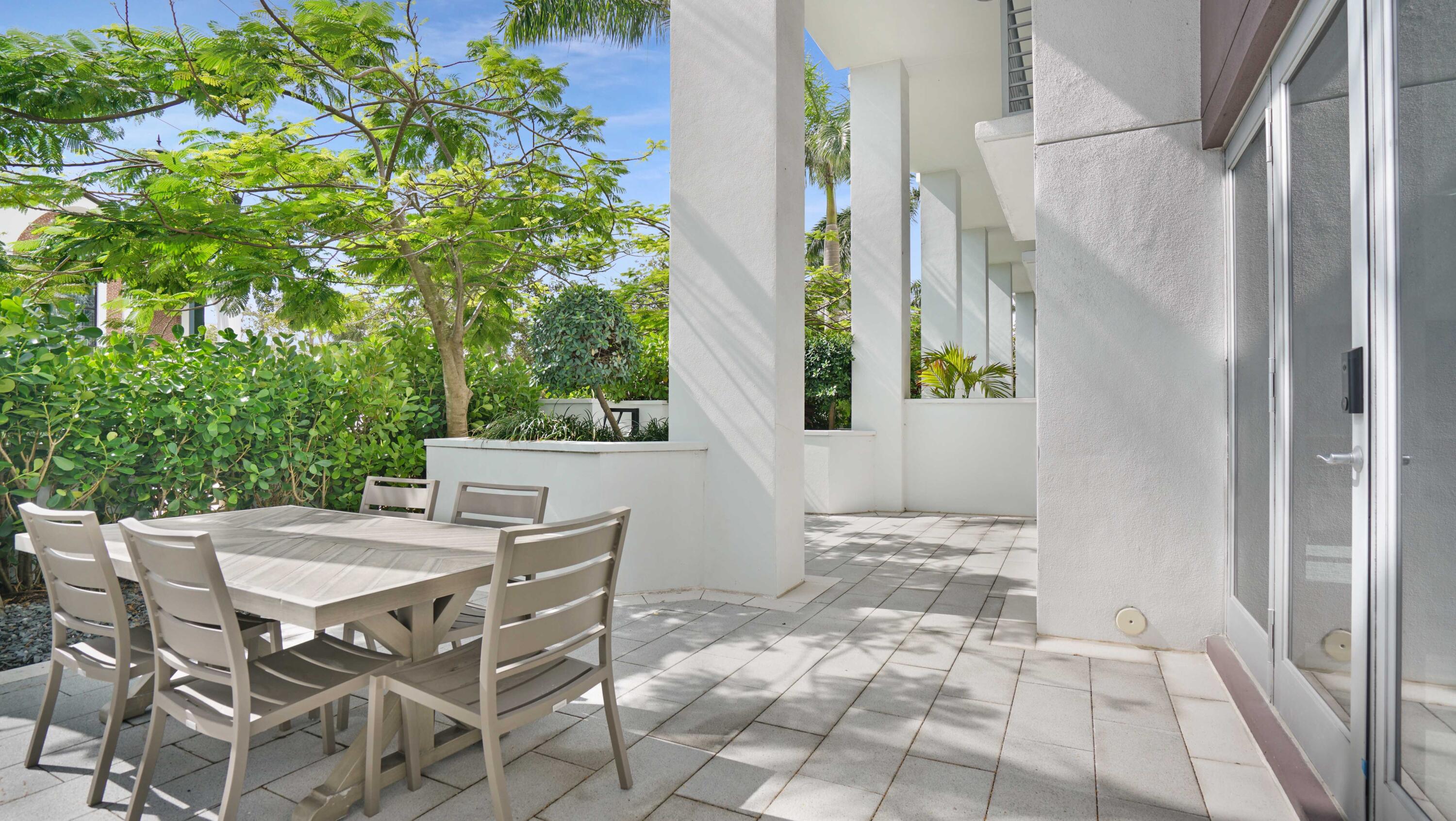 155 East Boca Raton Road, Unit TH3 Boca Raton, FL 33432 - Photo 2 of 102 155 E Boca Raton Road Th3, Boca Raton