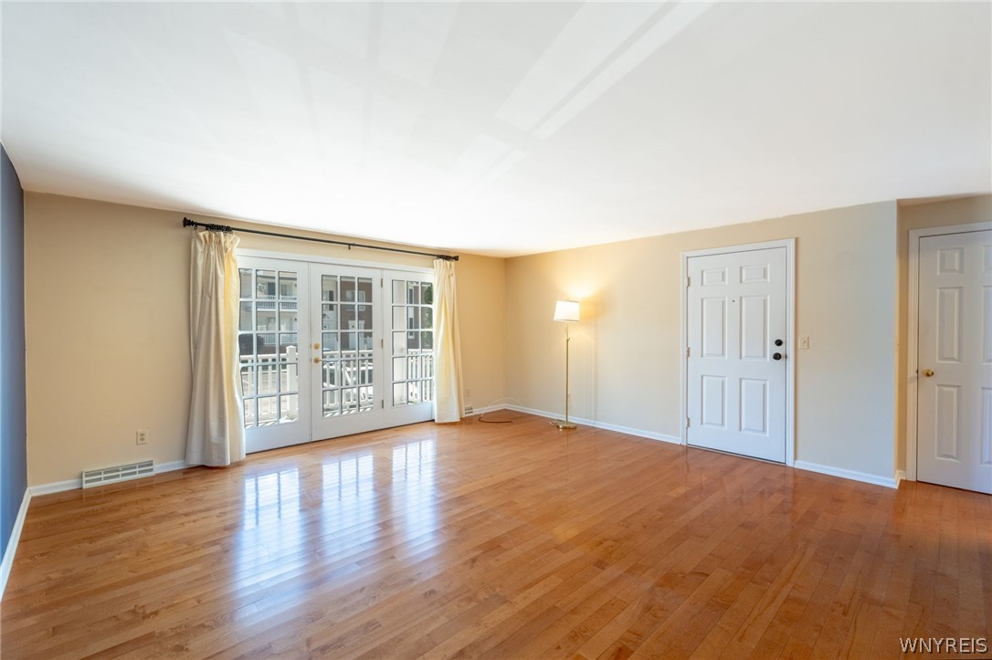 990 Hopkins Road, Unit G Amherst, NY 14221 - Photo 4 of 24
