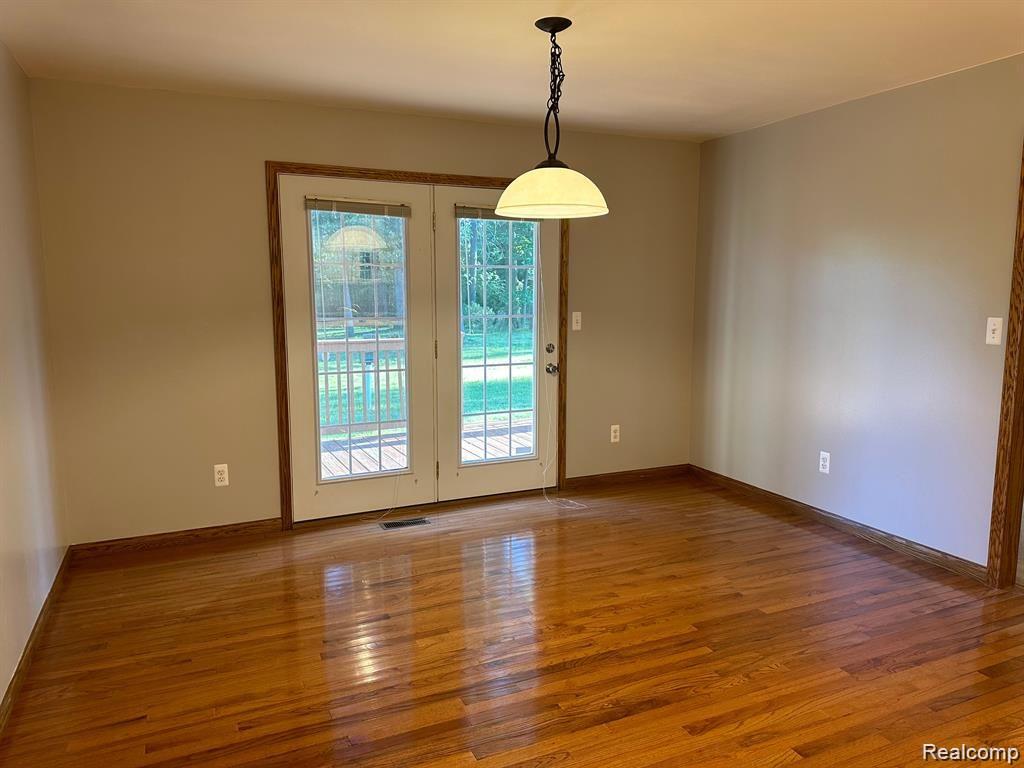 42651 Bemis Road Belleville, MI 48111 - Photo 5 of 21 Gallery Image 5