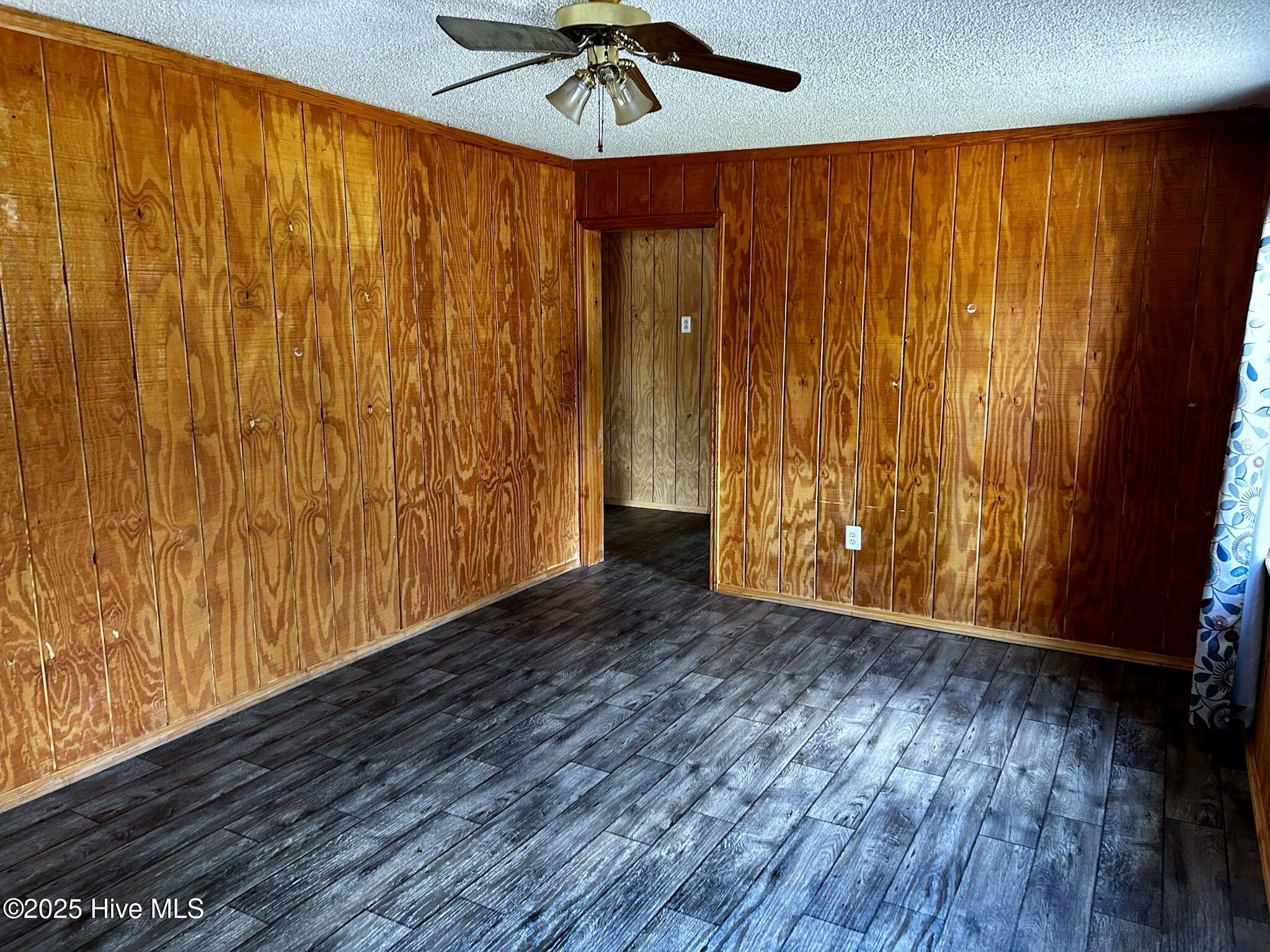 232 Aleo 7th Avenue Rockingham, NC 28379 - Photo 8 of 15 family room