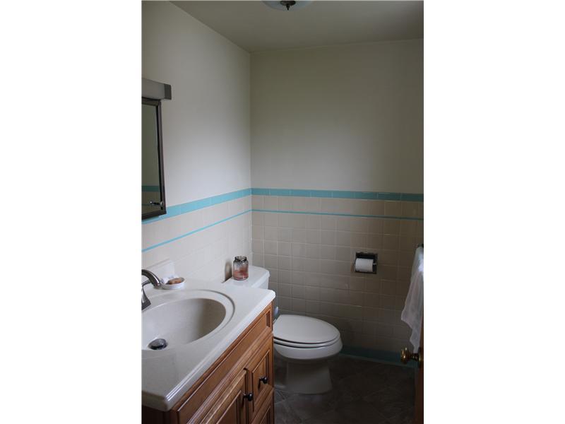 2374 Rose Garden Road Pittsburgh, PA 15220 - Photo 12 of 25 Partial Bath.