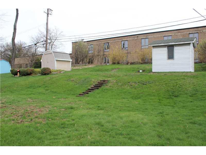 2374 Rose Garden Road Pittsburgh, PA 15220 - Photo 25 of 25 Yard/Garden.
