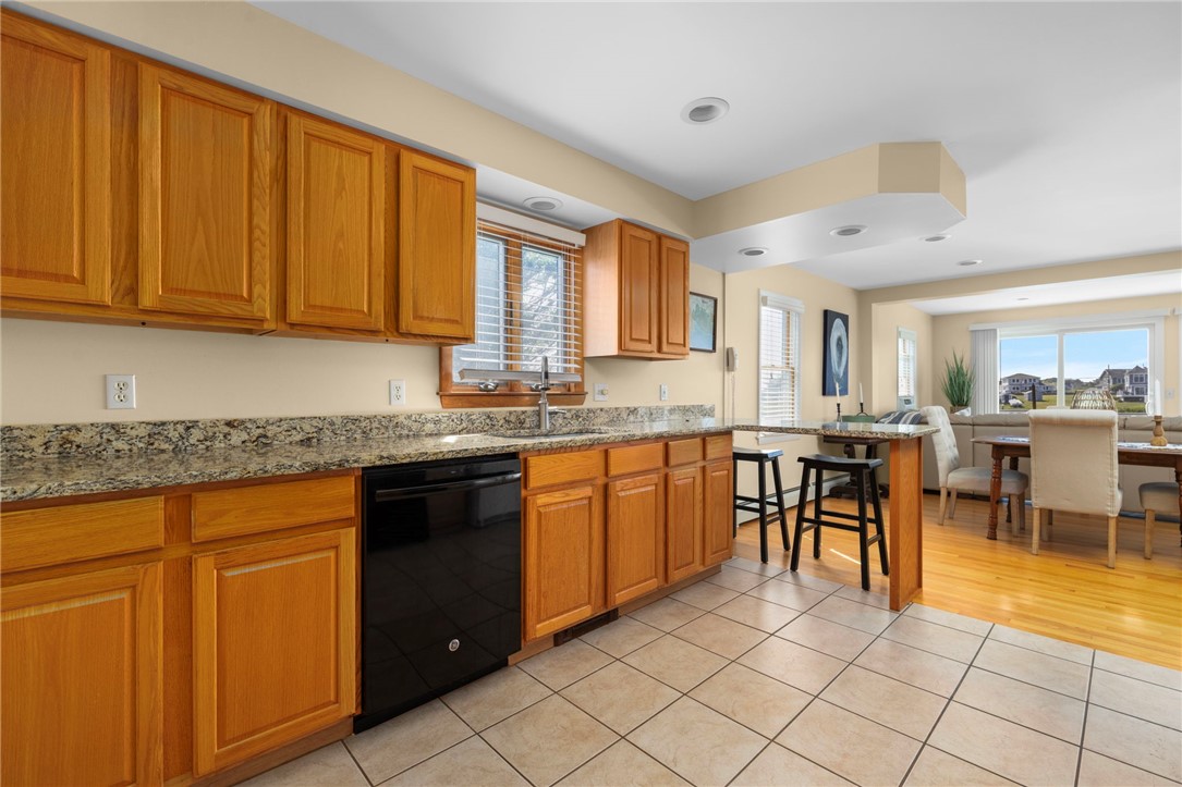 76 Peninsula Road South Kingstown, RI 02879 - Photo 28 of 50 Gallery Image 28