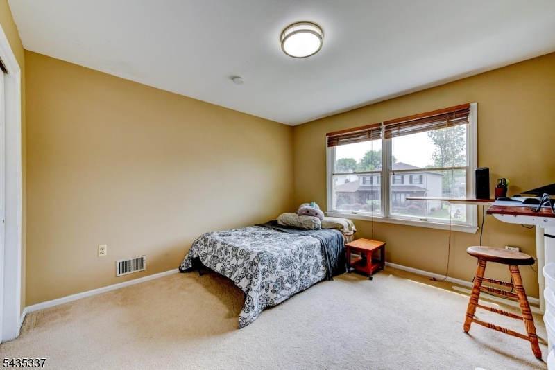 808 Columbus Avenue Raritan, NJ 08869 - Photo 30 of 47