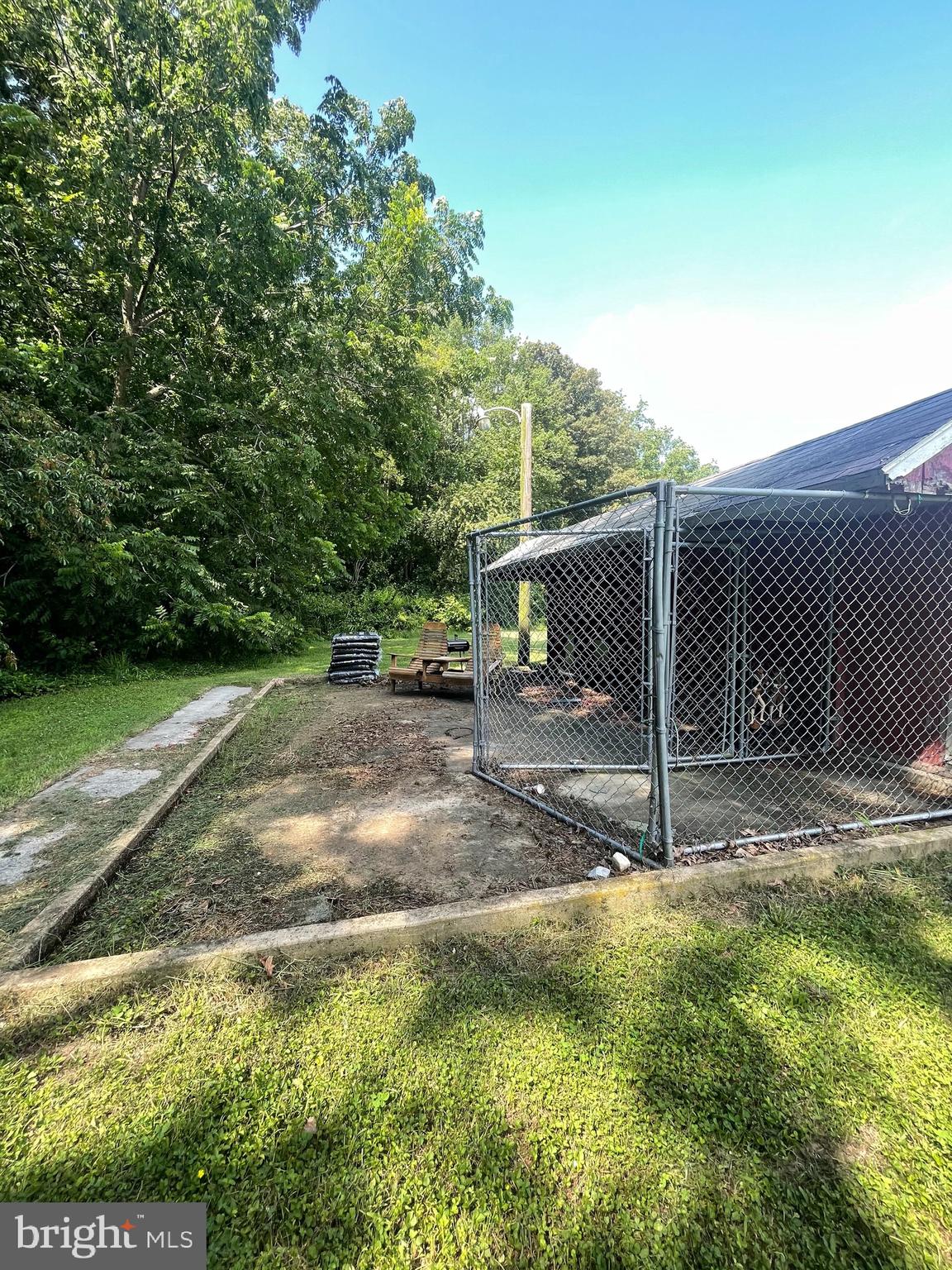 26332 Shortly Road Georgetown, DE 19947 - Photo 23 of 44 Prior dog kennel