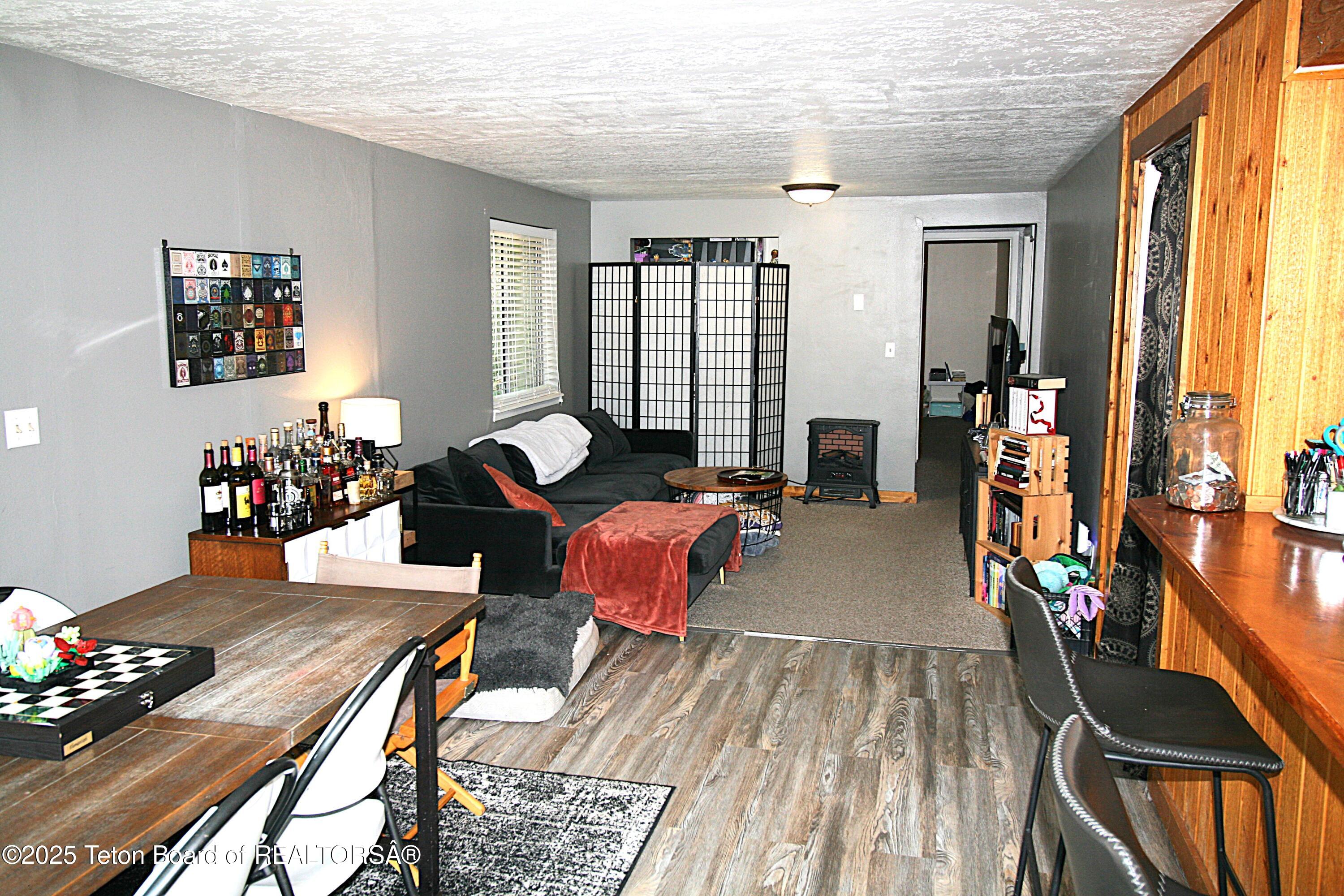 1675 J-W Drive Jackson, WY 83001 - Photo 13 of 16 Living & dining areas