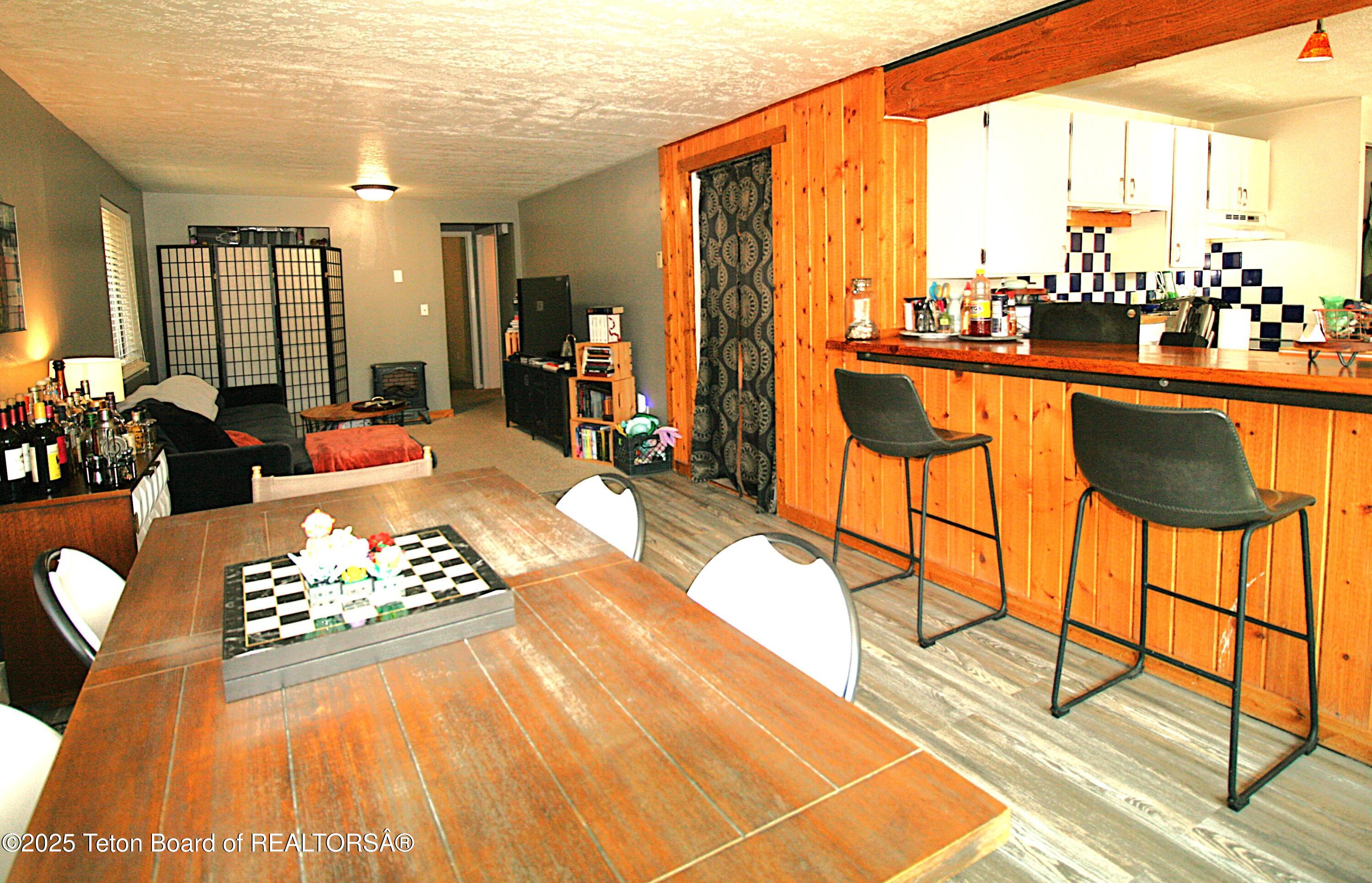 1675 J-W Drive Jackson, WY 83001 - Photo 15 of 16 Dining