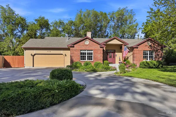 $599,000 | 115 Walnut Creek Way, Nampa, ID 83686