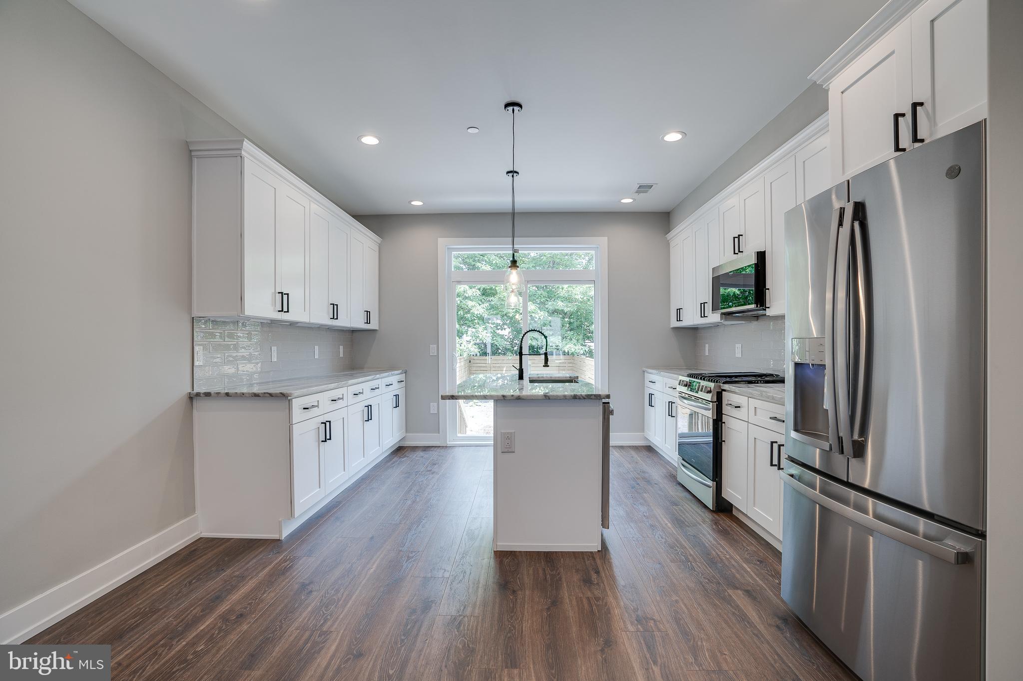 2323 Federal Street Philadelphia, PA 19146 - Photo 4 of 39