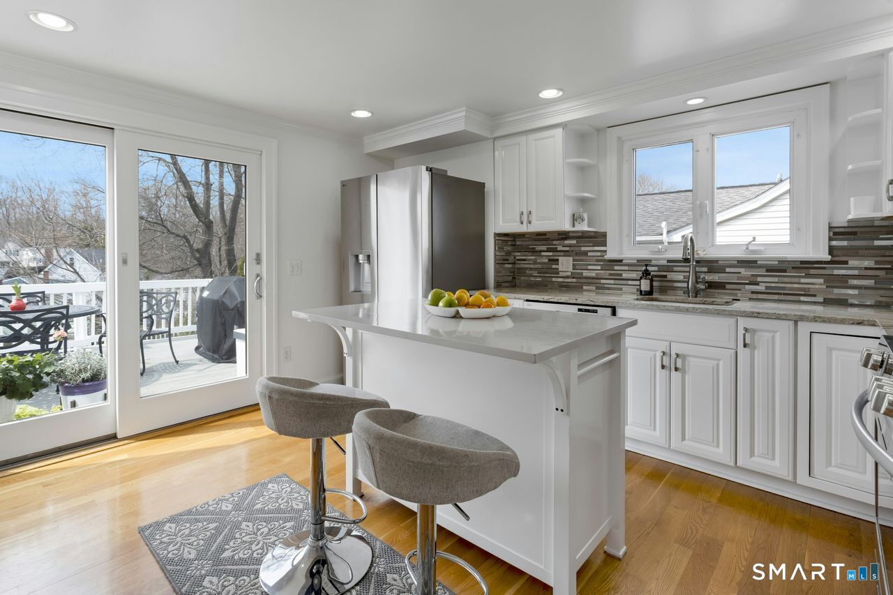 18 Chester Street Norwalk, CT 06850 - Photo 11 of 33