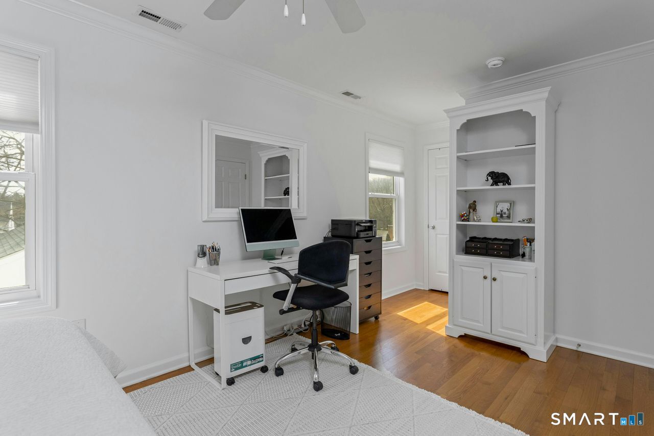 18 Chester Street Norwalk, CT 06850 - Photo 16 of 33