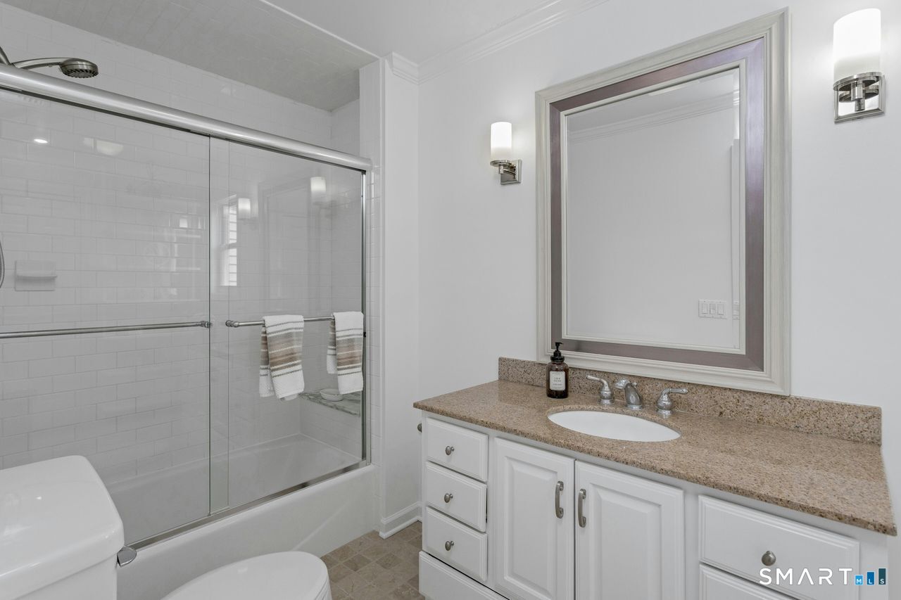 18 Chester Street Norwalk, CT 06850 - Photo 17 of 33