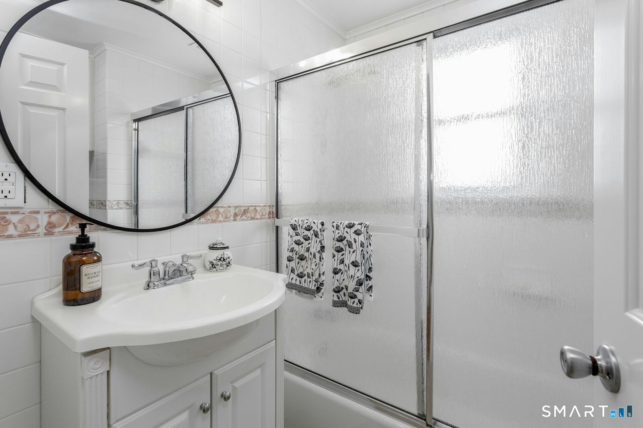 18 Chester Street Norwalk, CT 06850 - Photo 22 of 33