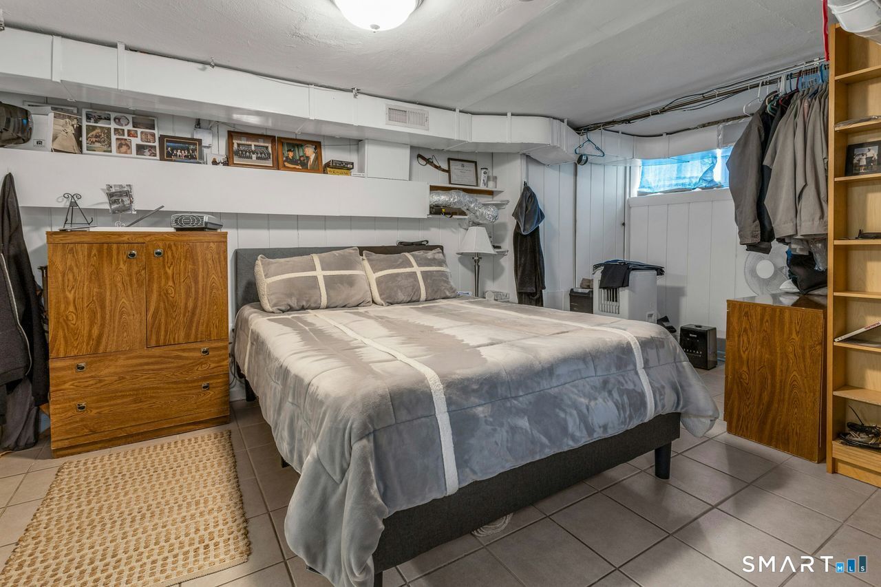 18 Chester Street Norwalk, CT 06850 - Photo 24 of 33