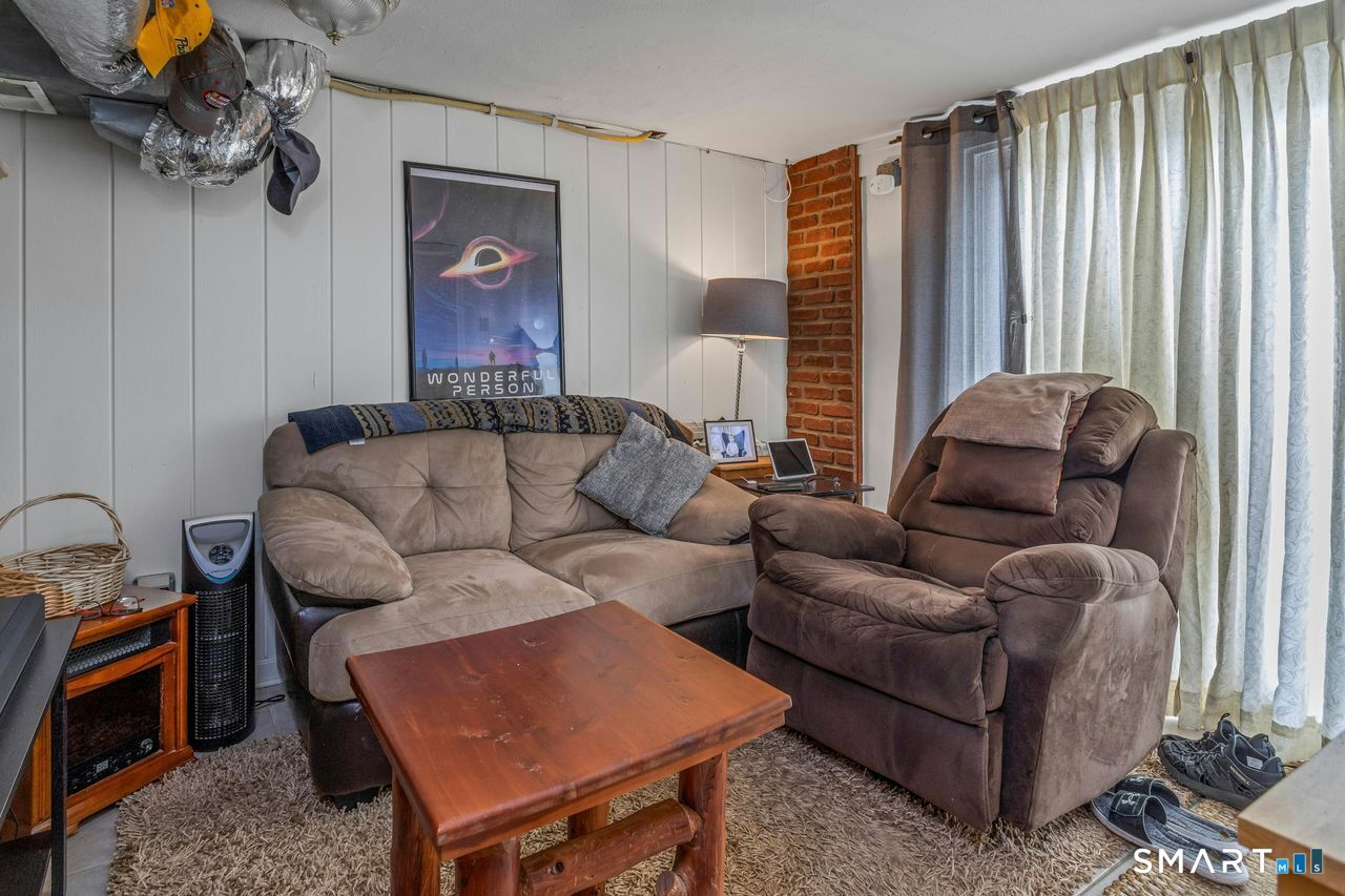 18 Chester Street Norwalk, CT 06850 - Photo 25 of 33