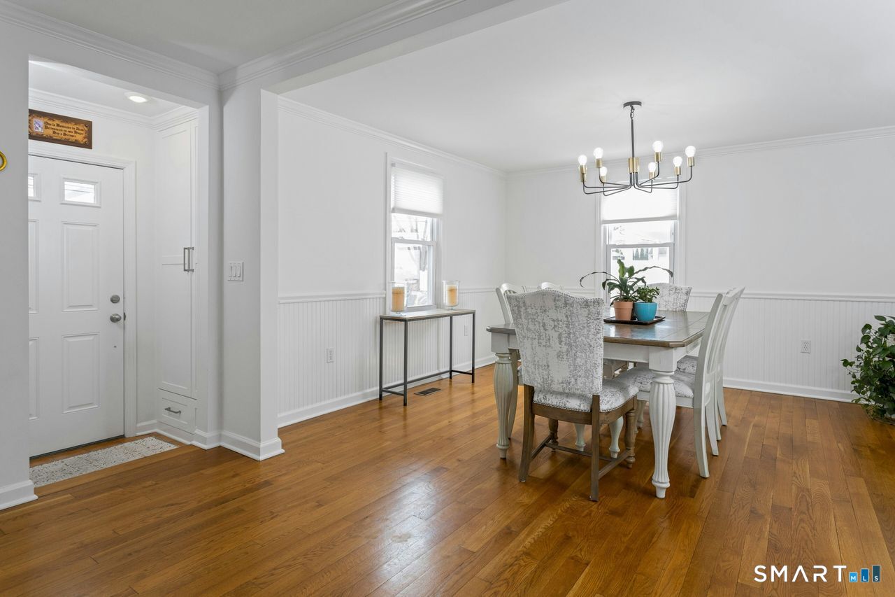 18 Chester Street Norwalk, CT 06850 - Photo 7 of 33