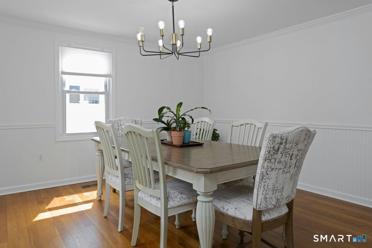 18 Chester Street Norwalk, CT 06850 - Photo 9 of 33