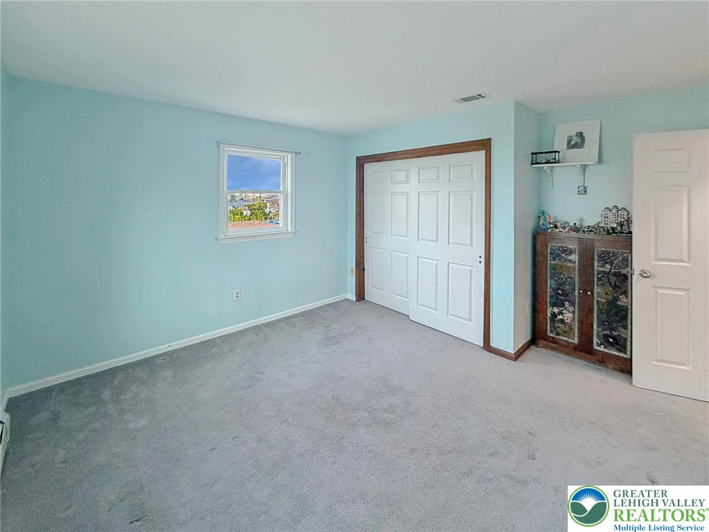 719 Hunter Street Catasauqua, PA 18032 - Photo 30 of 41 a view of an empty room