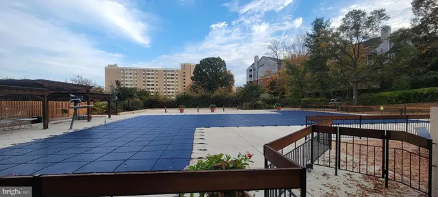 $1,700 | 5500 Holmes Run Parkway, Unit 508, Alexandria, VA 22304