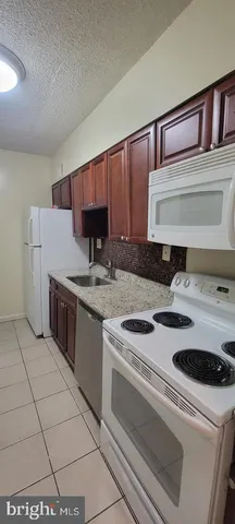 $1,700 | 5500 Holmes Run Parkway, Unit 508, Alexandria, VA 22304