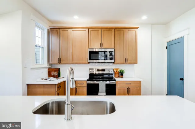 $424,900 | 1121 West Clay Street, Lancaster, PA 17603