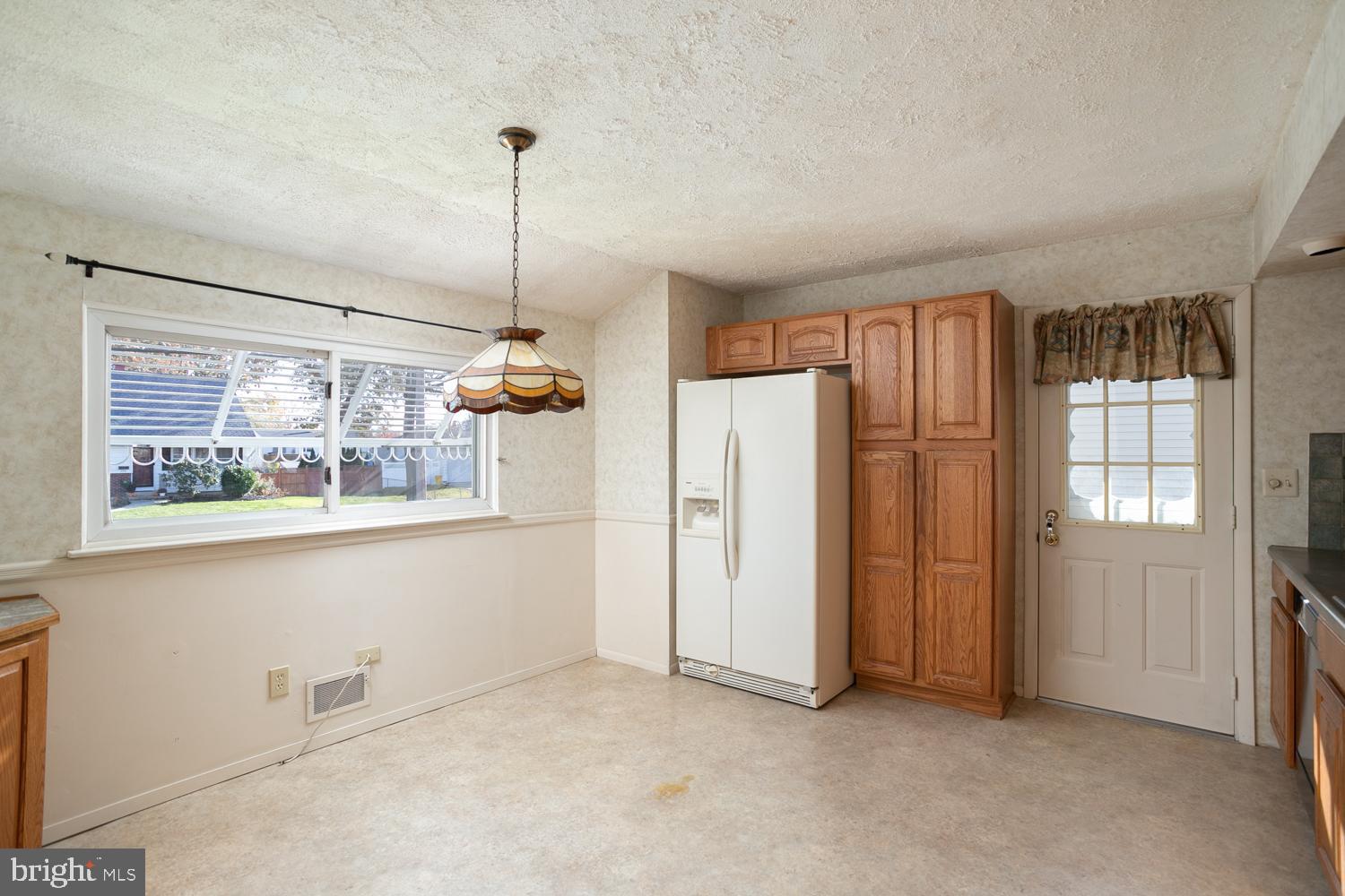 233 George Dye Road Hamilton, NJ 08690 - Photo 7 of 25