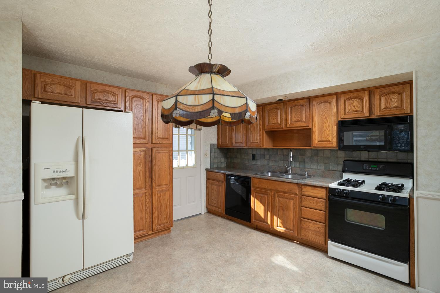 233 George Dye Road Hamilton, NJ 08690 - Photo 9 of 25