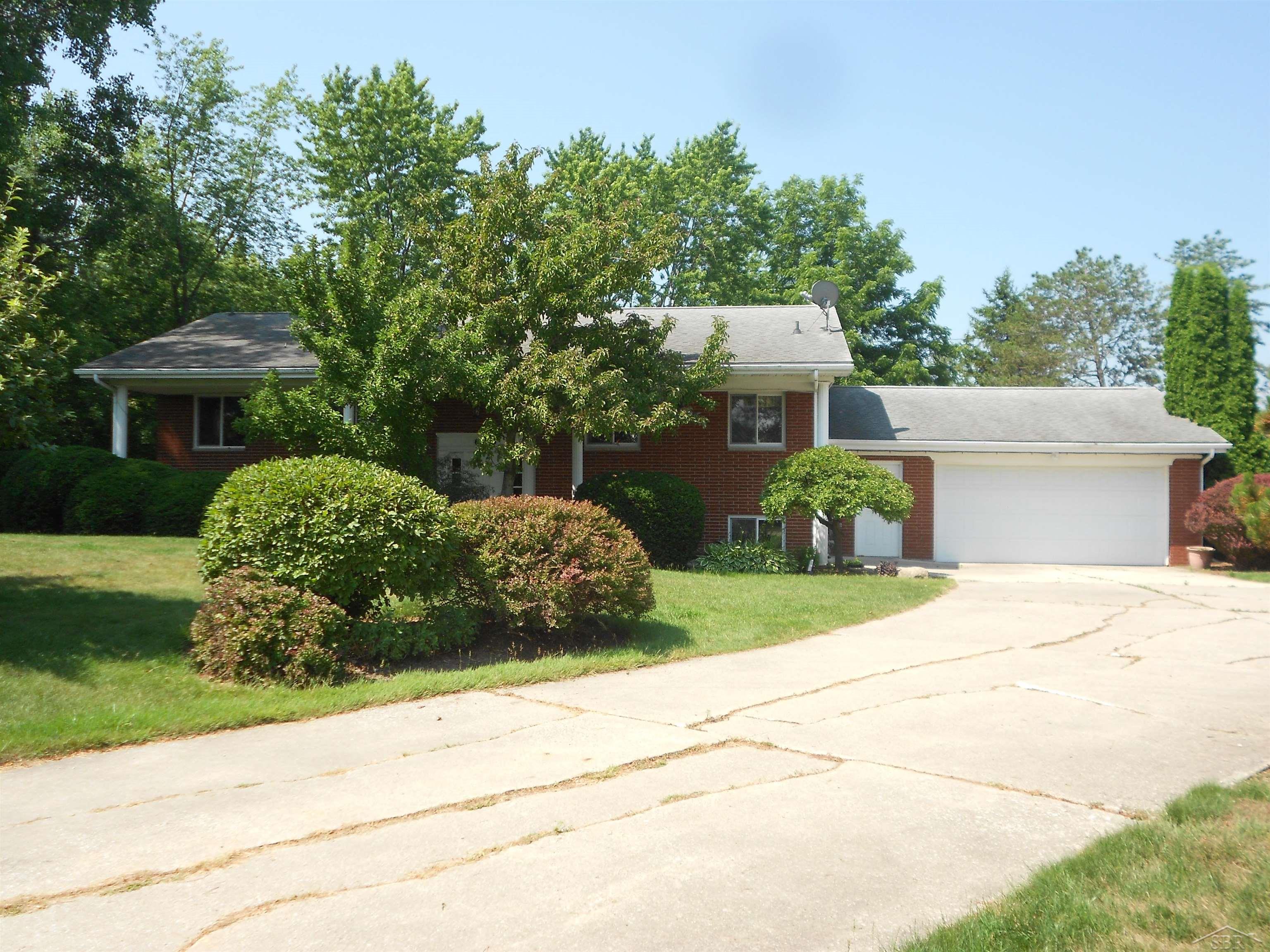 6825 Midland Road Freeland, MI 48623 - Photo 1 of 30 50114240.JPG